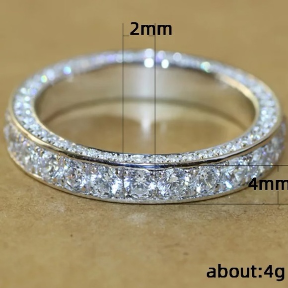 🆕GORGEOS Diamond Eternity Band - Picture 5 of 6
